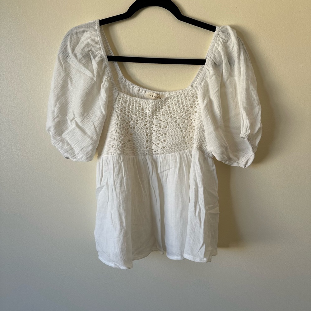 Promesa White Crochet Blouse